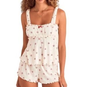 Adore me Cream Floral Ruffle Sleep Set